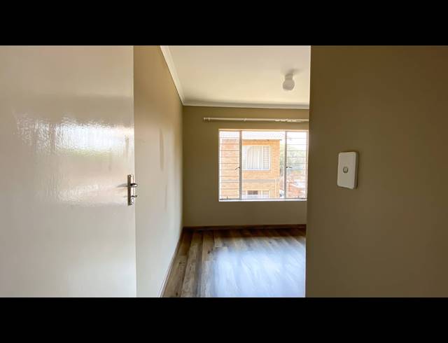 2 BEDROOM SECTIONAL TITLE FOR SALE IN KENLEAF
